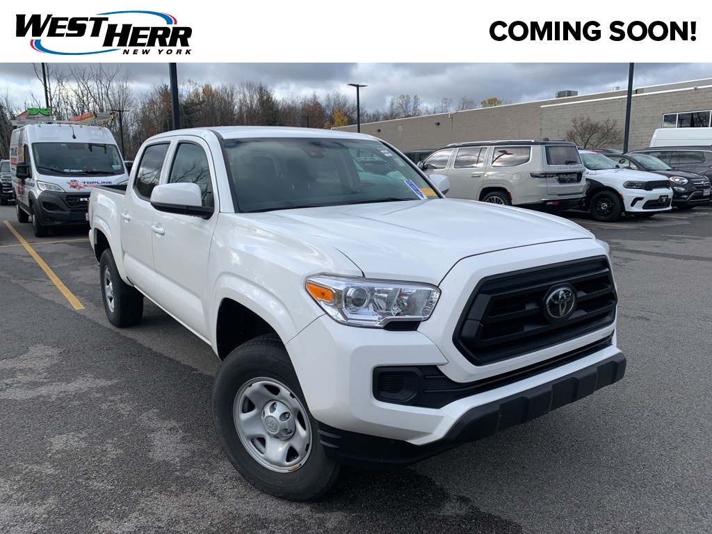 2022 Toyota Tacoma SR's photo