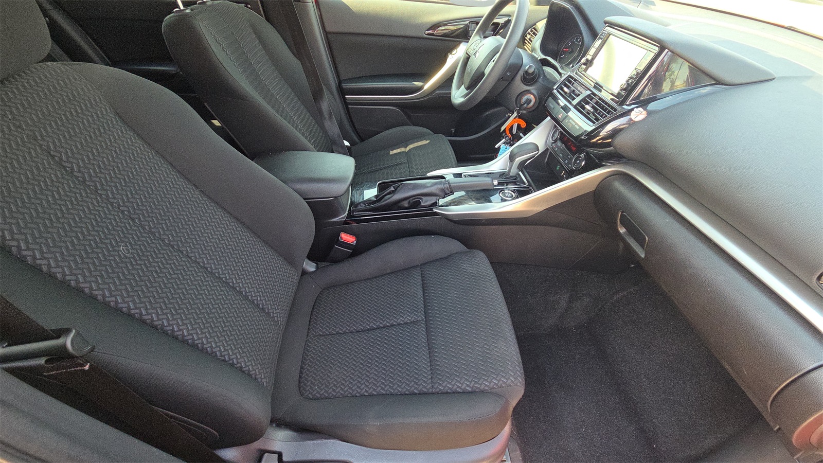 2024 Mitsubishi Eclipse Cross ES photo 24
