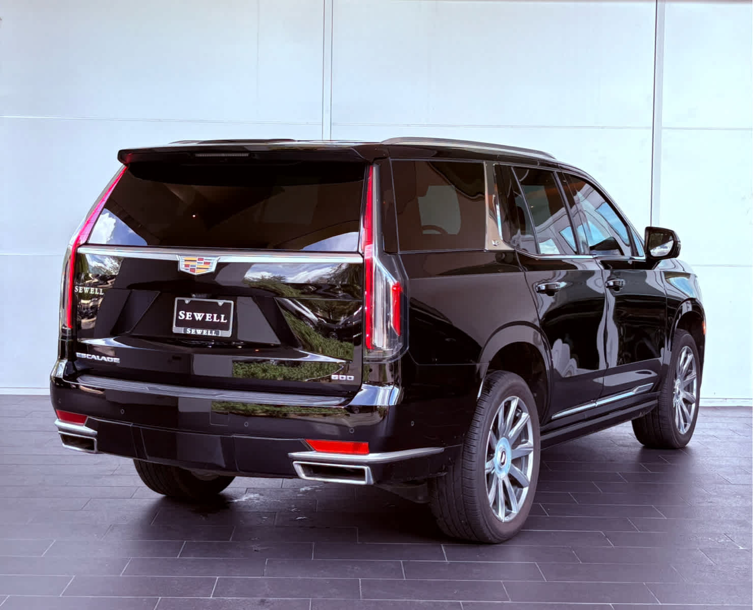 2021 Cadillac Escalade Premium Luxury Platinum photo 2