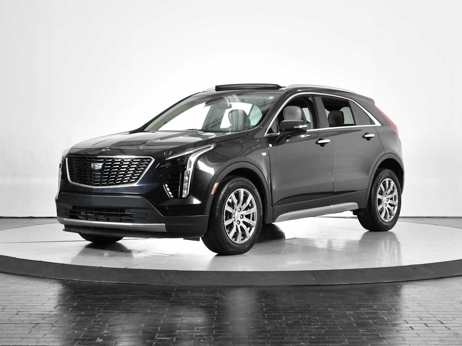 2023 Cadillac XT4 Premium Luxury's photo