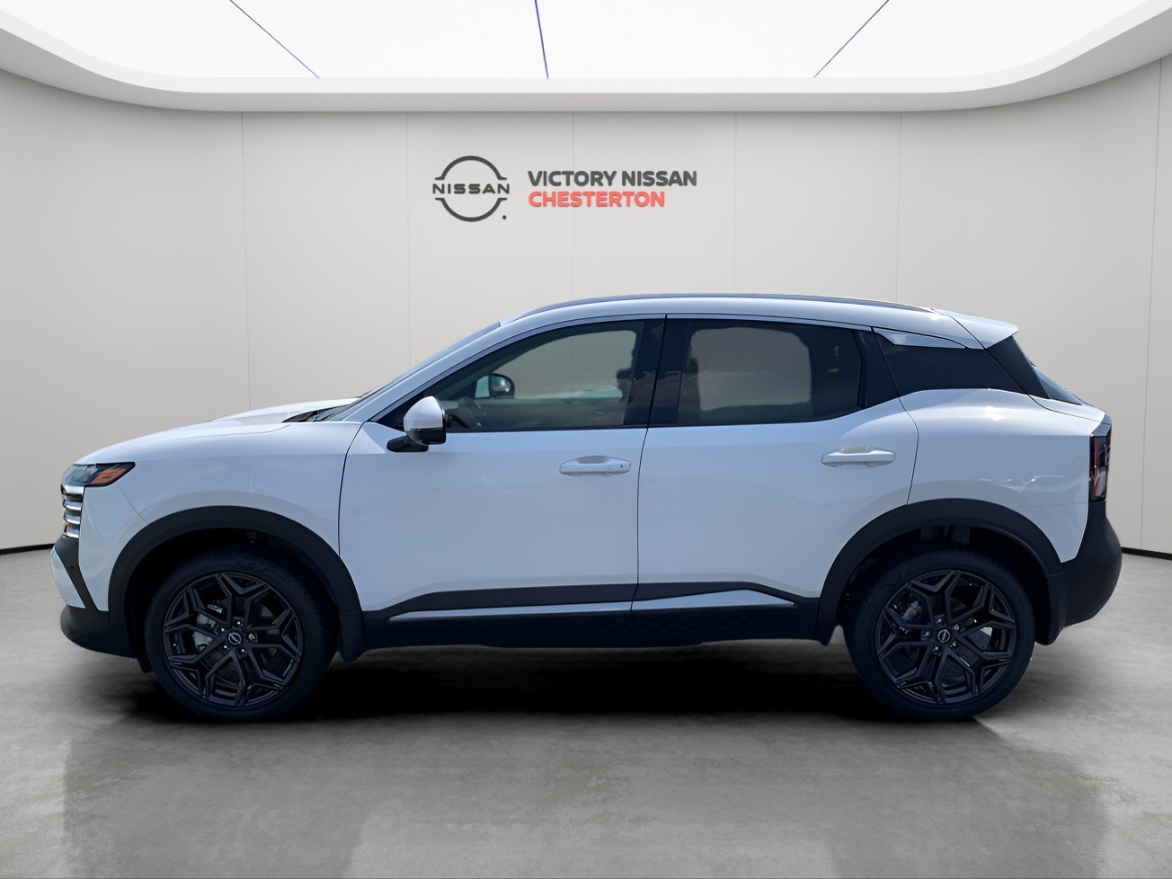 2025 Nissan Kicks SR photo 2