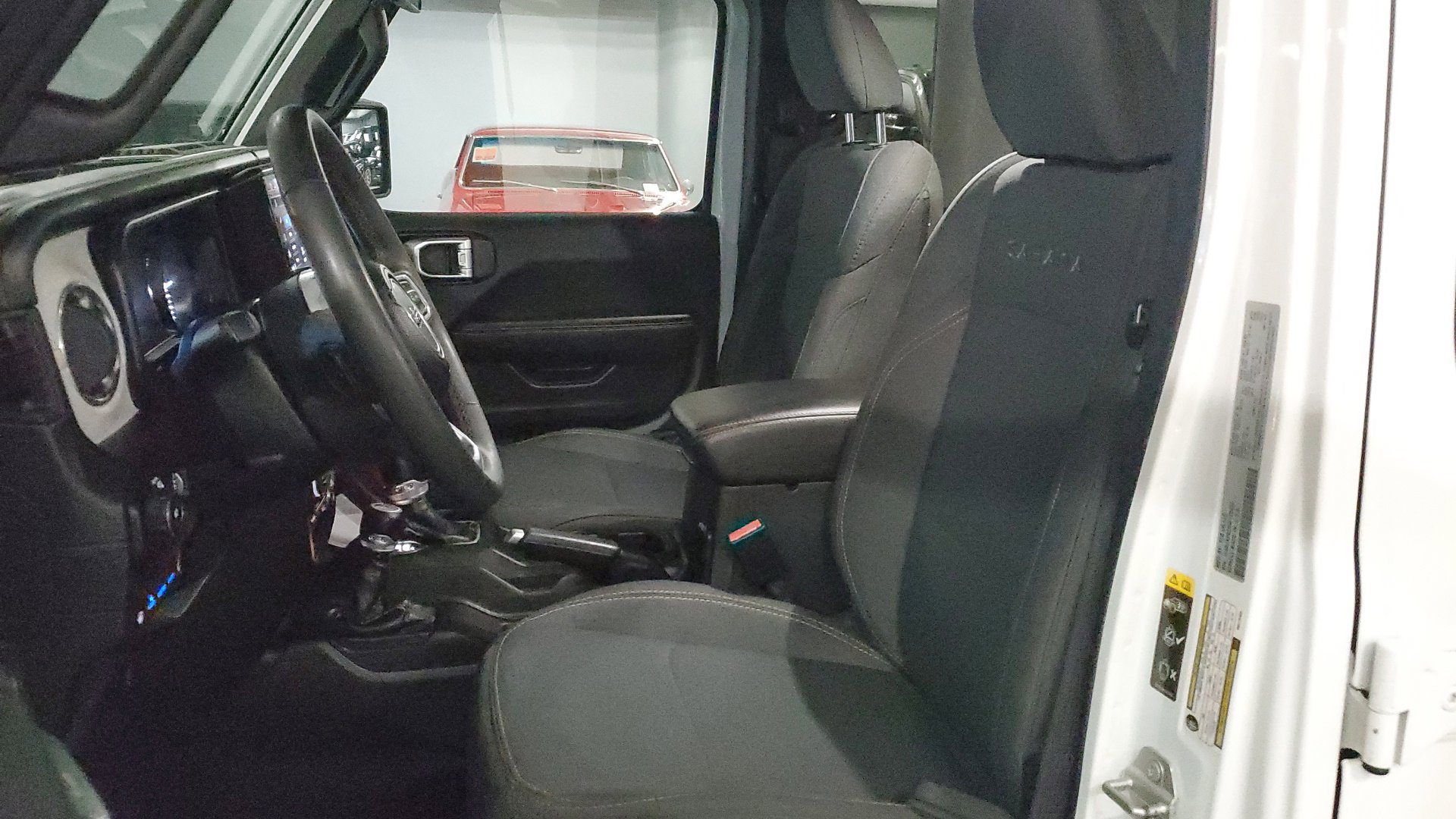 2024 Jeep Wrangler Sahara 4xe photo 16