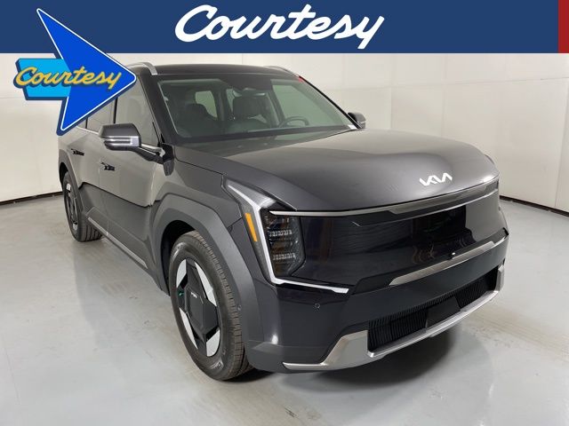 2026 Kia EV9 Wind's photo