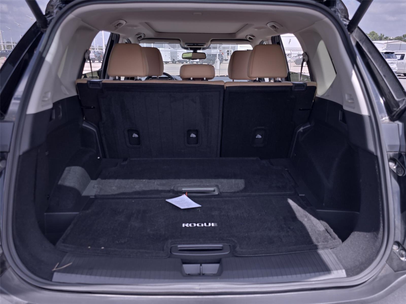 2023 Nissan Rogue Platinum photo 27