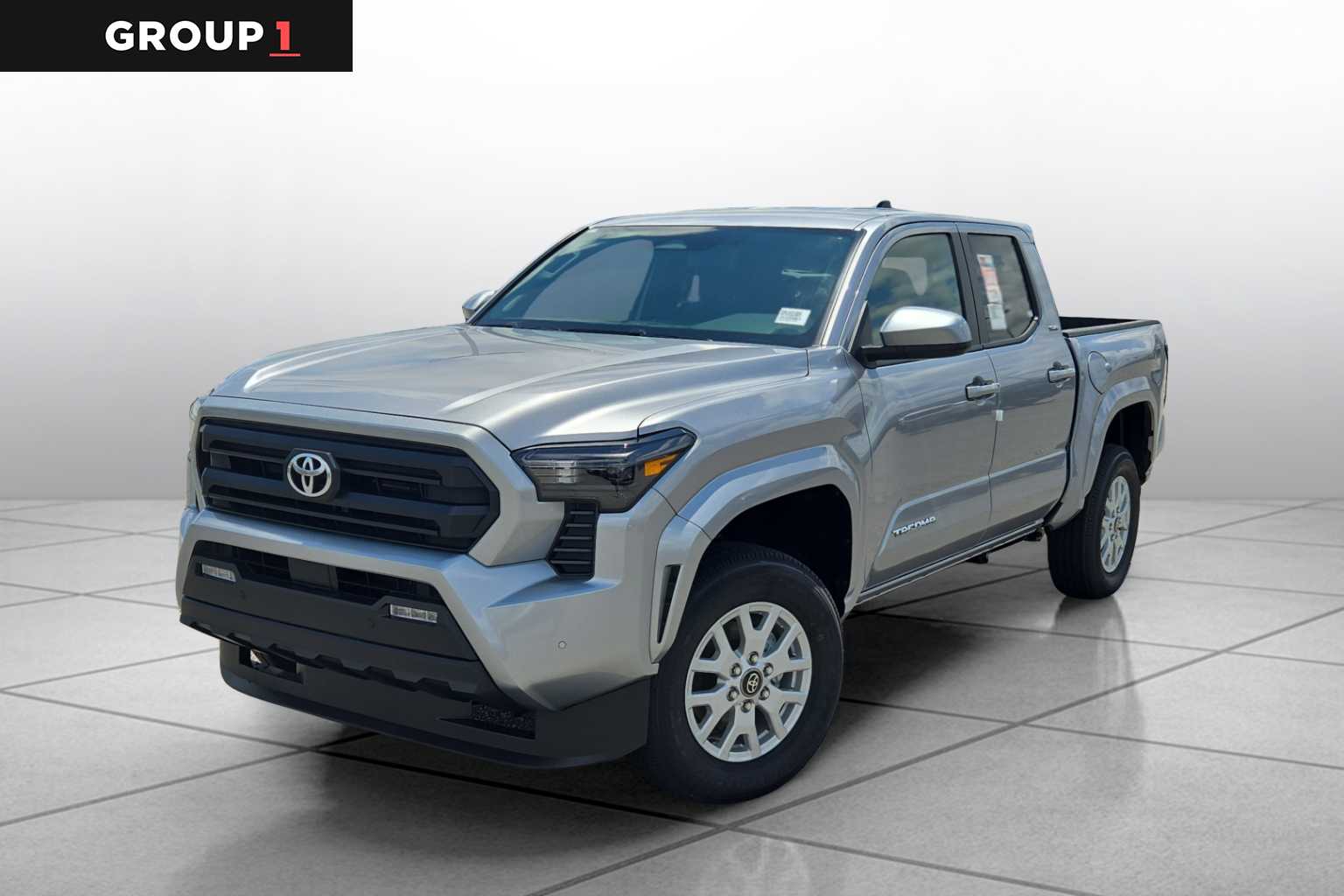 2025 Toyota Tacoma SR5's photo