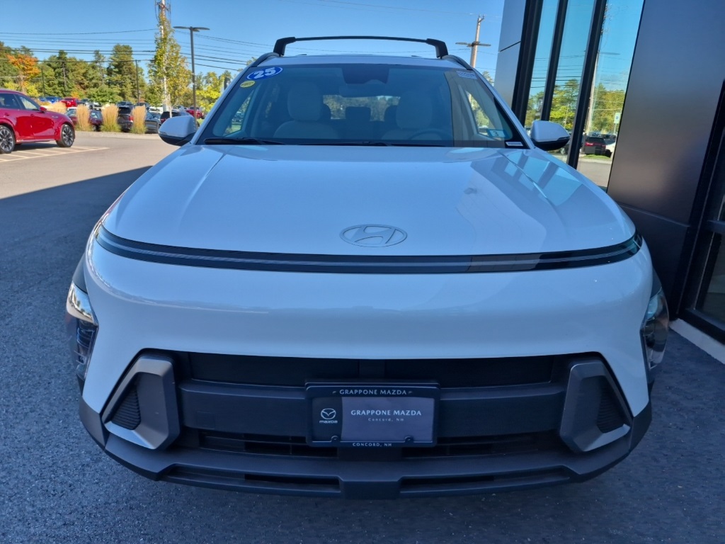 2025 Hyundai Kona SEL photo 2