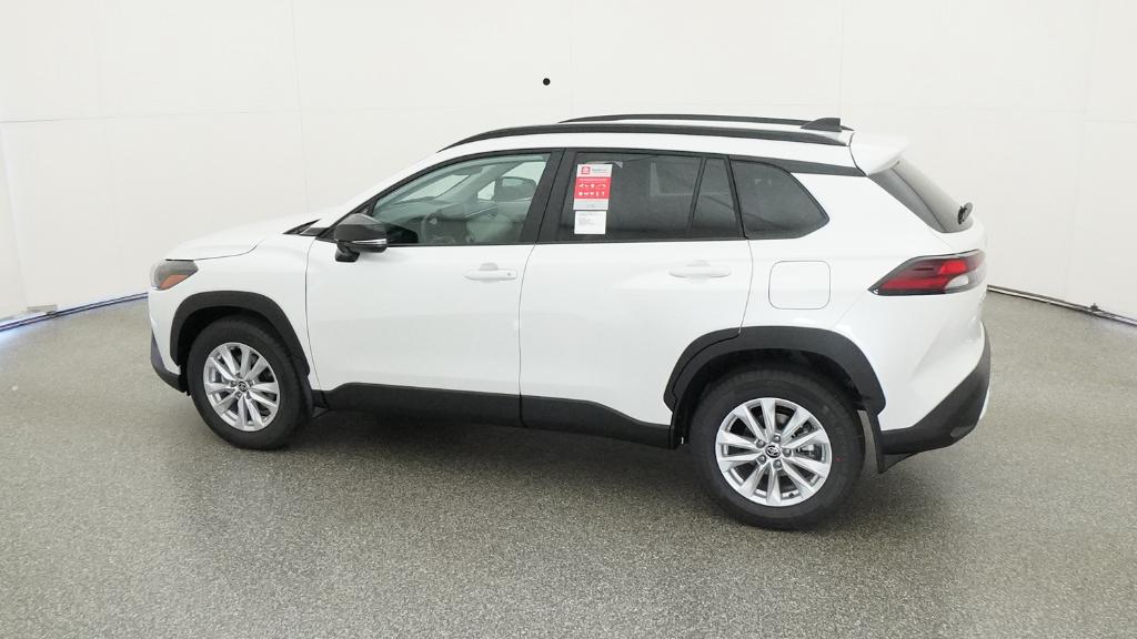 2026 Toyota Corolla Cross LE photo 11