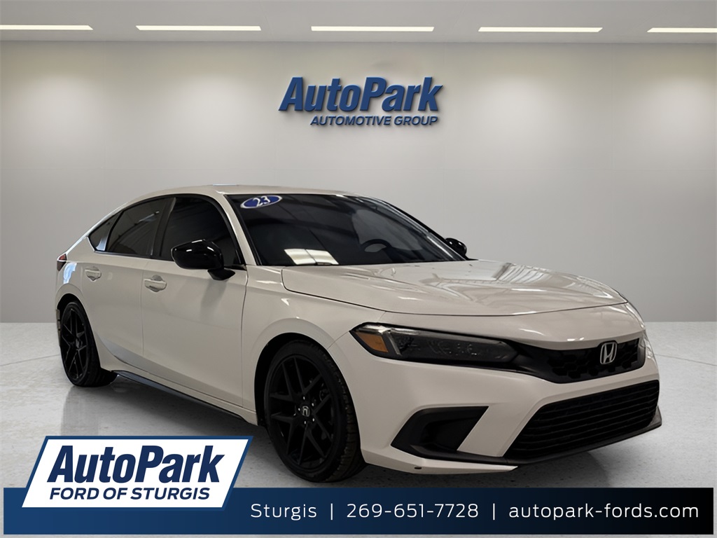 2023 Honda Civic Hatchback Sport's photo