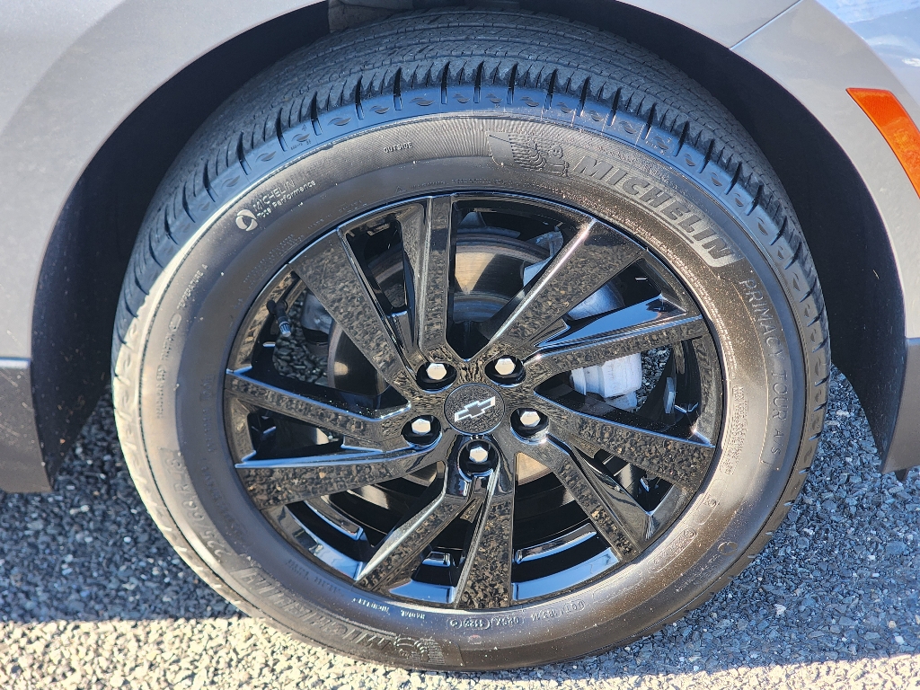 2023 Chevrolet Equinox LS photo 4