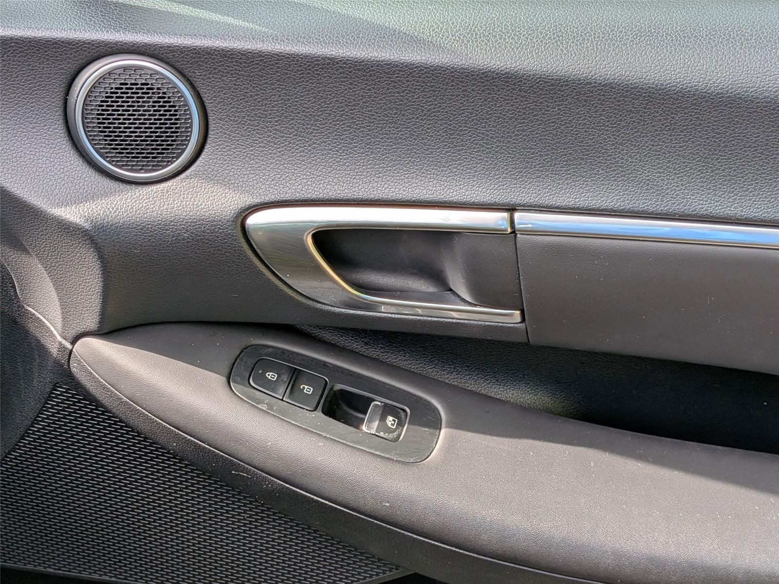 2022 Hyundai Sonata SEL photo 35