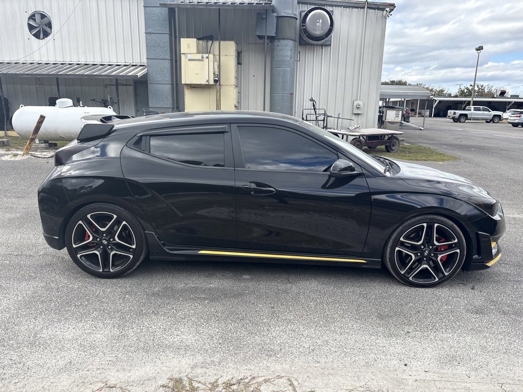 2022 Hyundai Veloster N Base photo 3