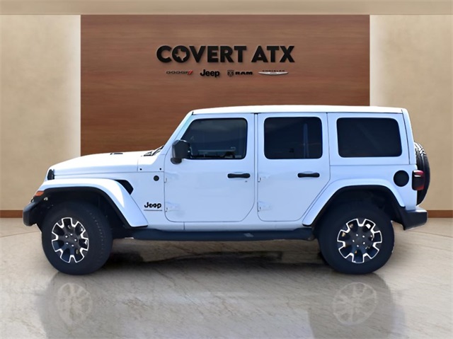 2025 Jeep Wrangler Sahara photo 2