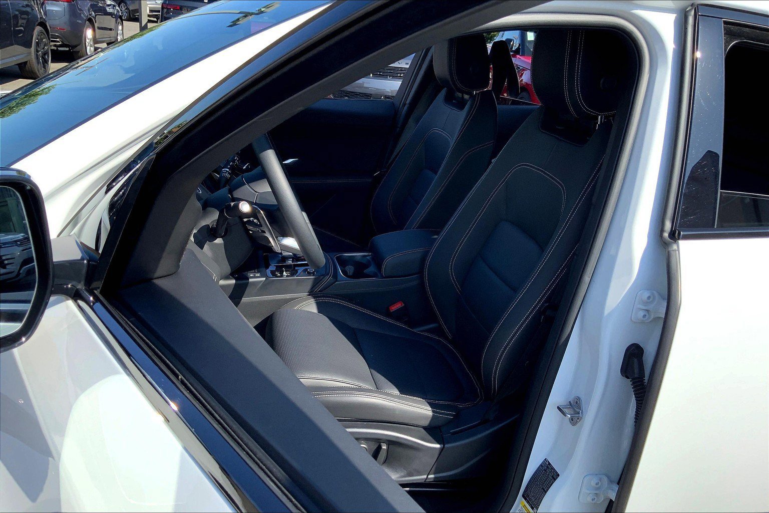 2024 Jaguar E-PACE R-Dynamic SE photo 23