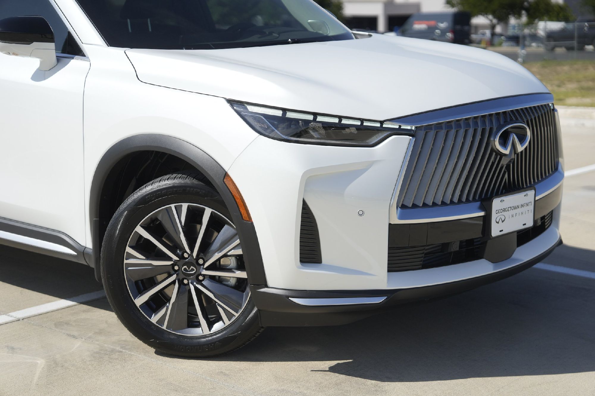 2026 Infiniti QX60 Luxe photo 3