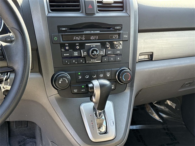 2011 Honda CR-V SE photo 17