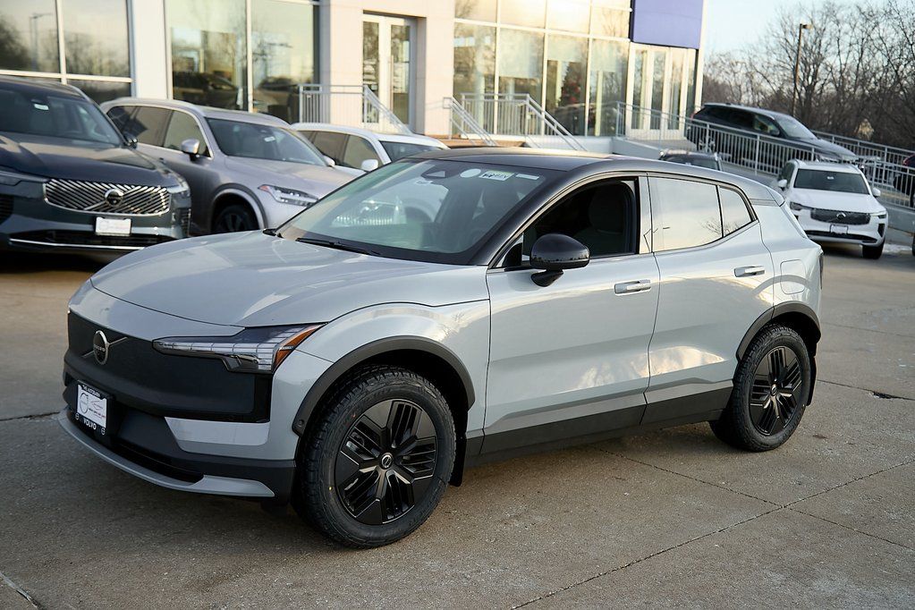 2026 VOLVO EX30 CC - Image 5