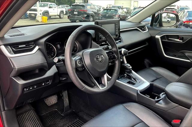 2022 Toyota RAV4 XLE Premium photo 15