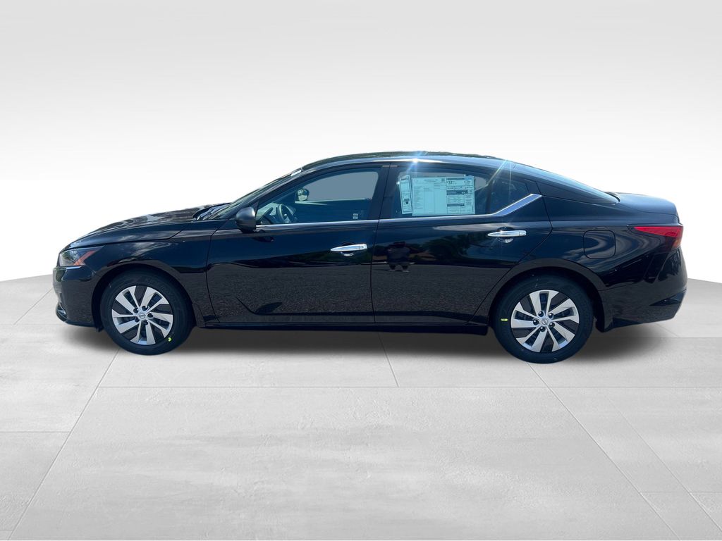 2025 Nissan Altima 2.5 S photo 2