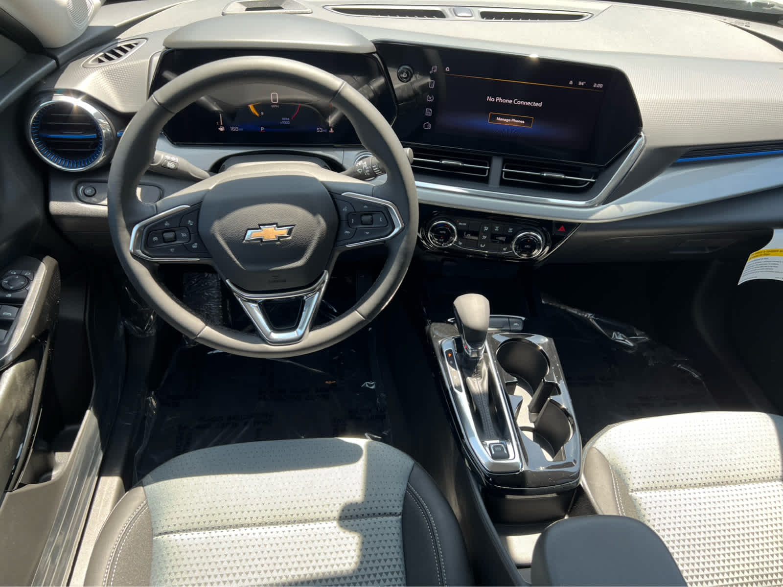 2025 Chevrolet Trax LT photo 29