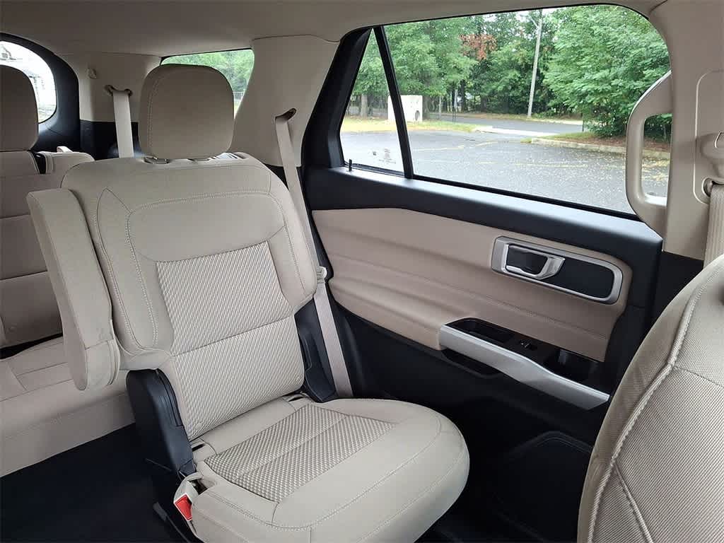 2022 Ford Explorer XLT photo 10