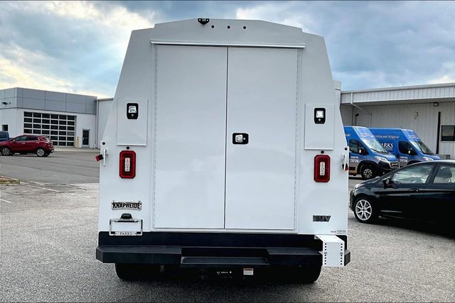 2024 Chevrolet Express Cutaway 3500 photo 6