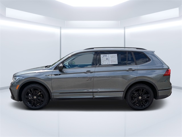 2022 Volkswagen Tiguan SE R-Line Black photo 4