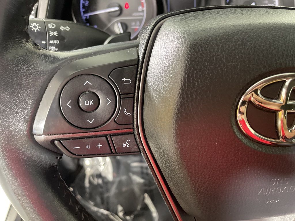 2023 Toyota Camry SE photo 19