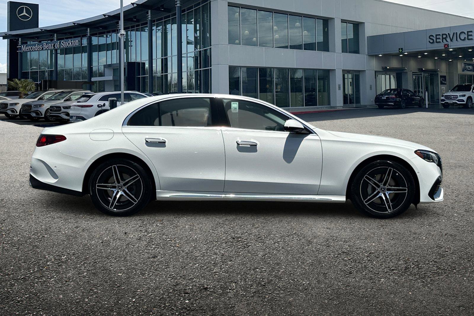 New 2025 POLAR WHITE Mercedes-Benz E 350 image 3