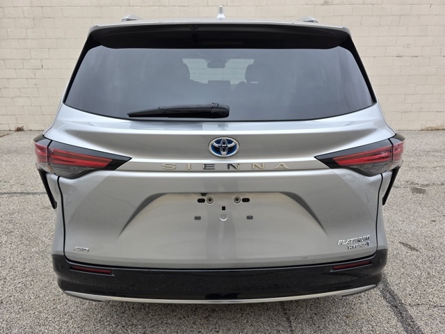 2022 Toyota Sienna Platinum photo 4
