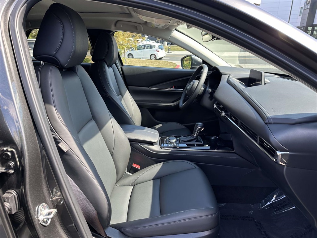 2025 Mazda CX-30 2.5 S Preferred photo 16
