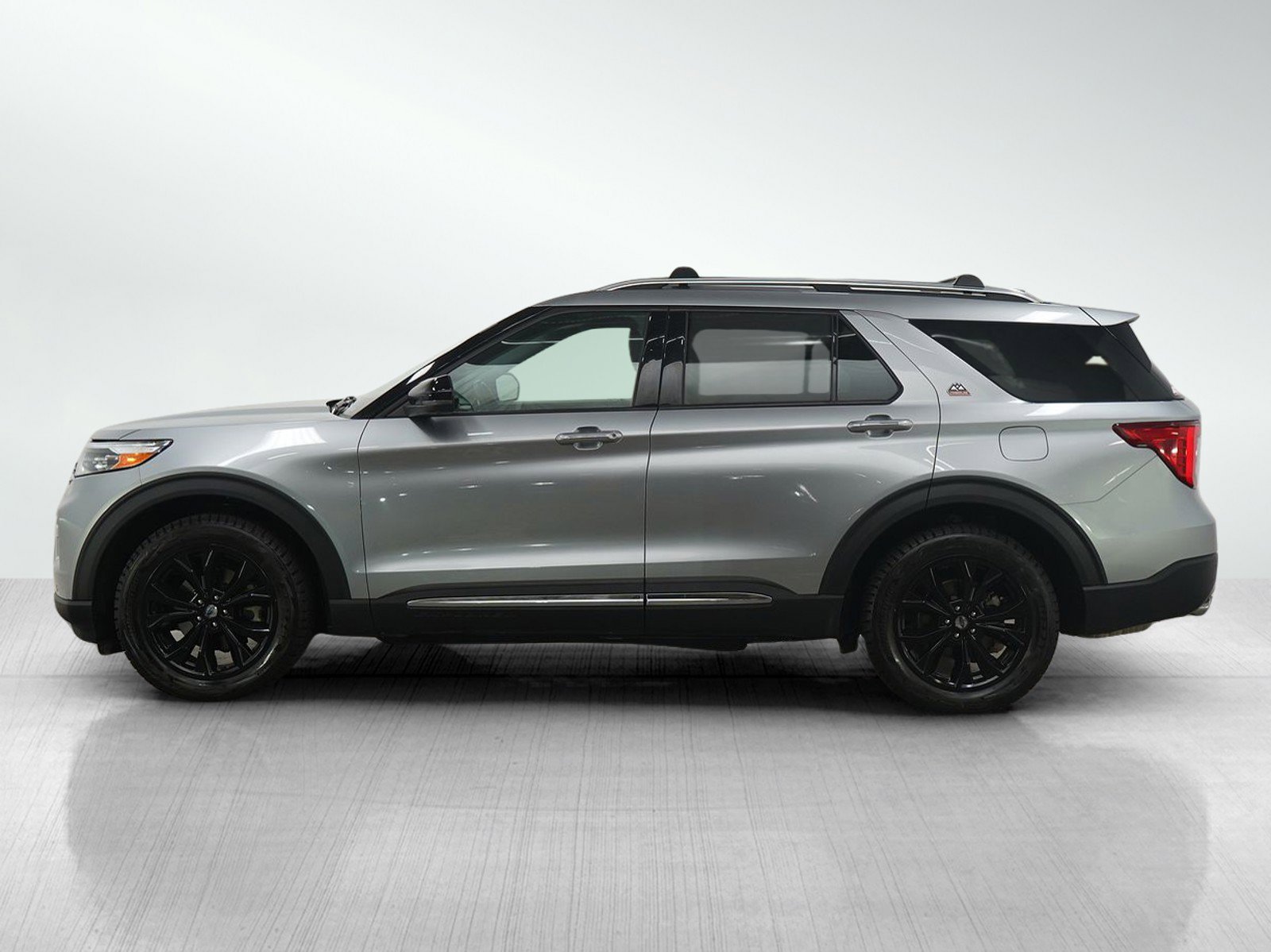 Used 2021 Ford Explorer Limited with VIN 1FMSK8FH5MGA85313 for sale in Burnsville, Minnesota