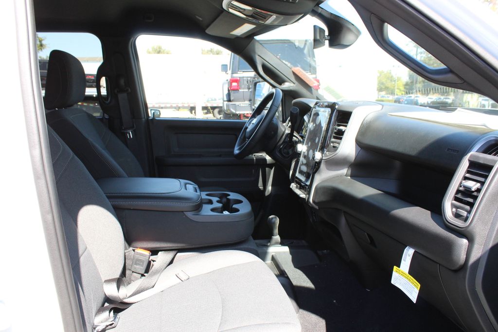 2024 Ram 2500 Tradesman photo 4