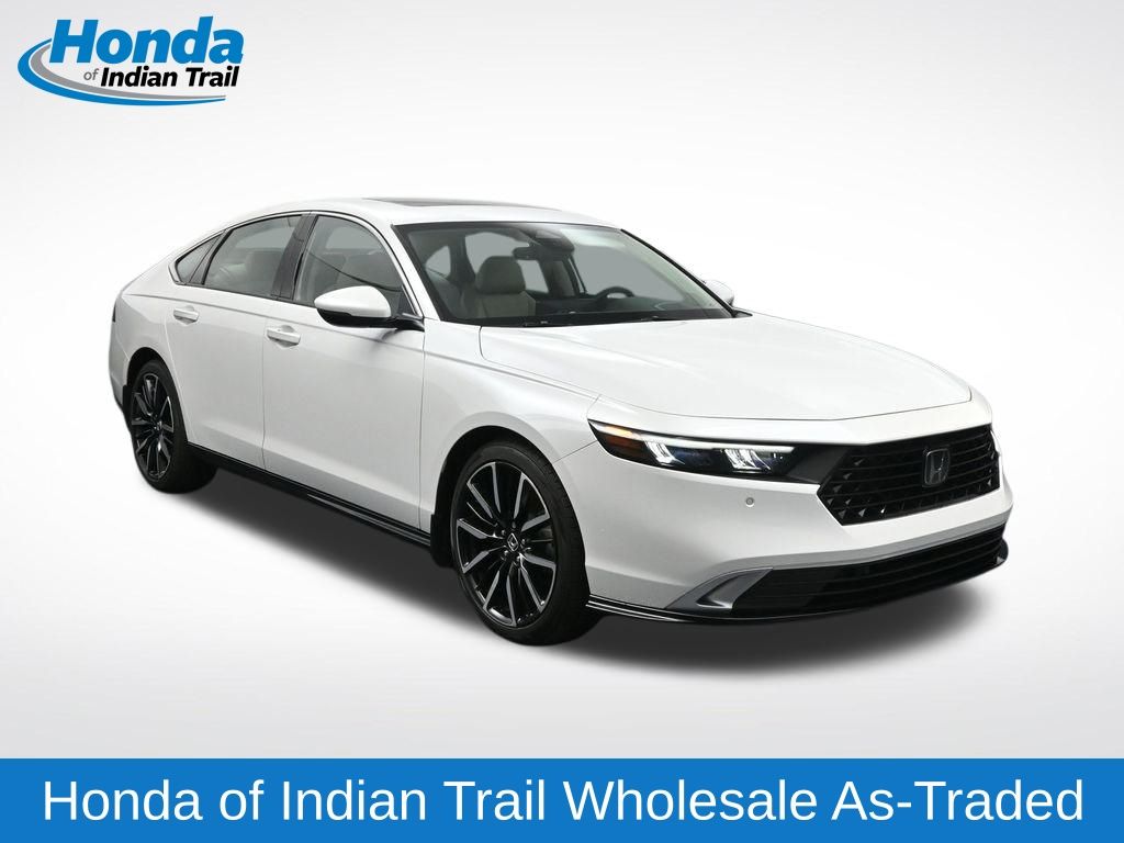 2024 Honda Accord Hybrid Touring's photo