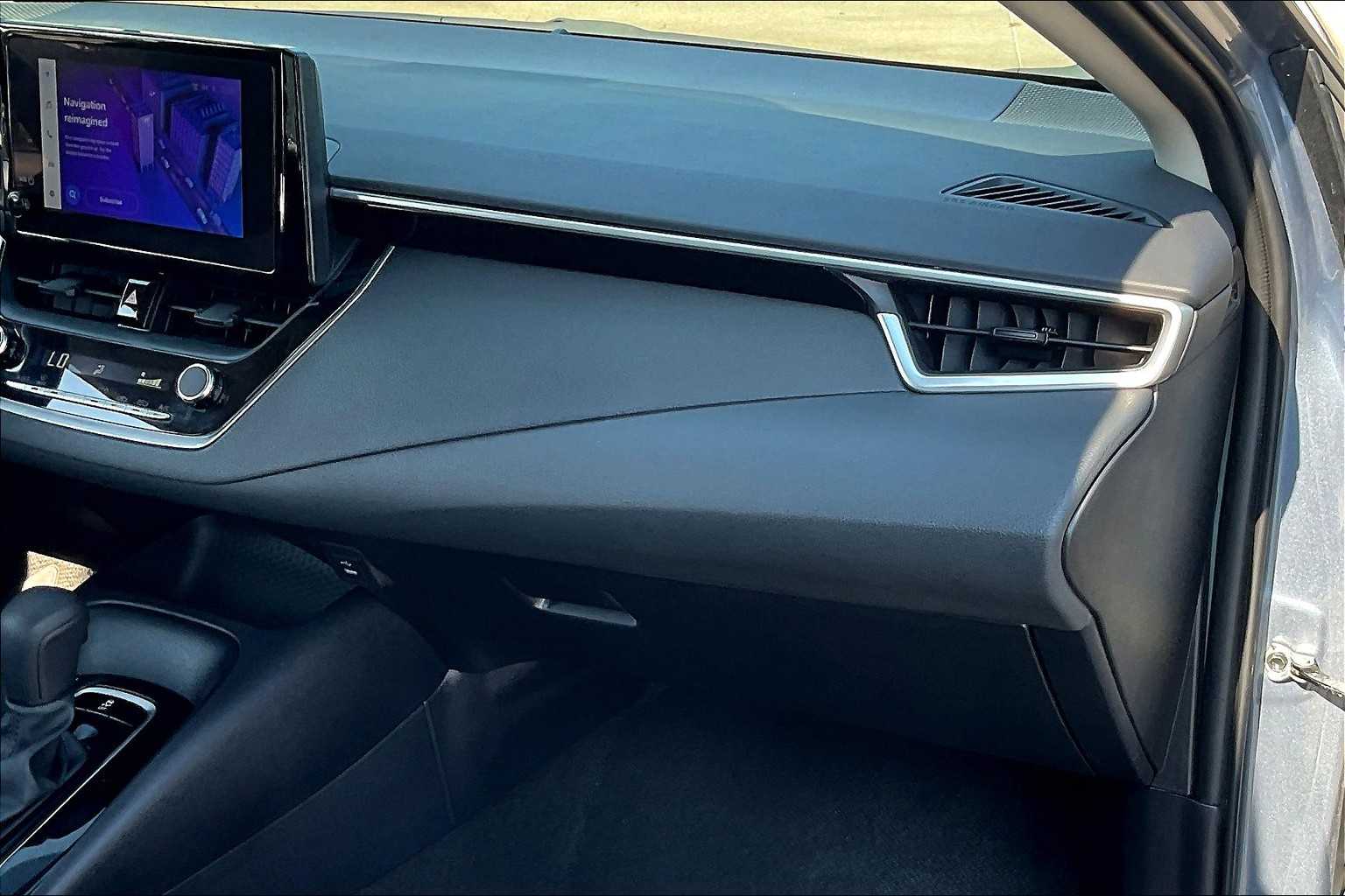 2024 Toyota Corolla LE photo 16