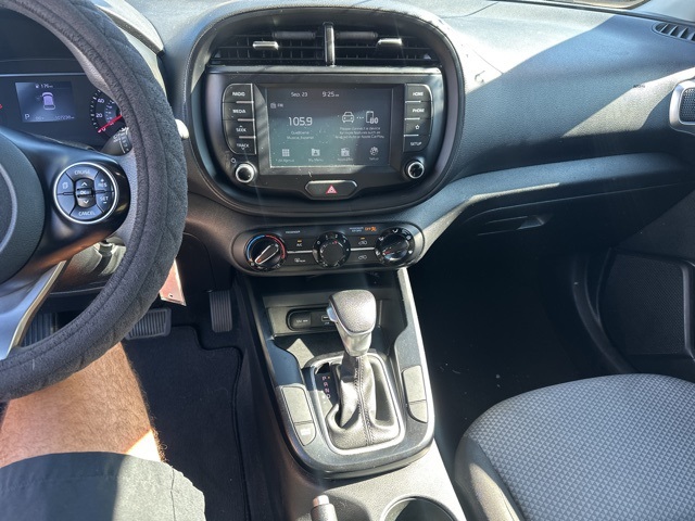 2020 Kia Soul LX photo 12