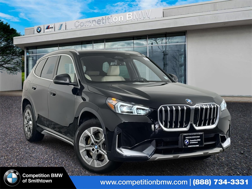 2025 BMW X1 28i's photo