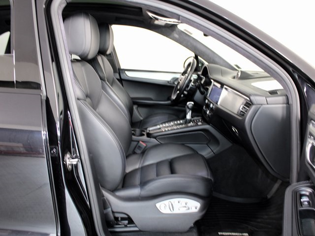 2020 Porsche Macan Turbo photo 28