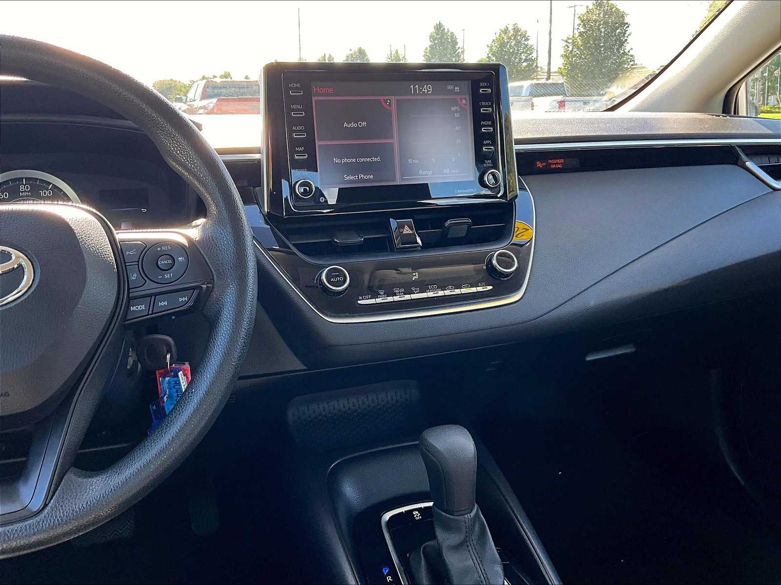 2021 Toyota Corolla LE photo 17