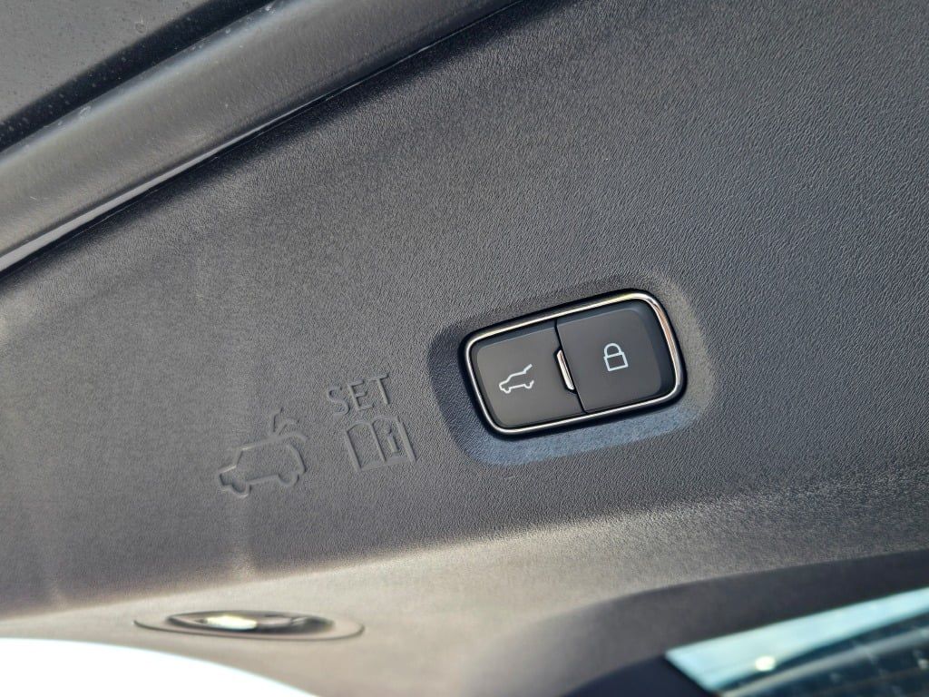 2025 Ford Expedition MAX photo 16