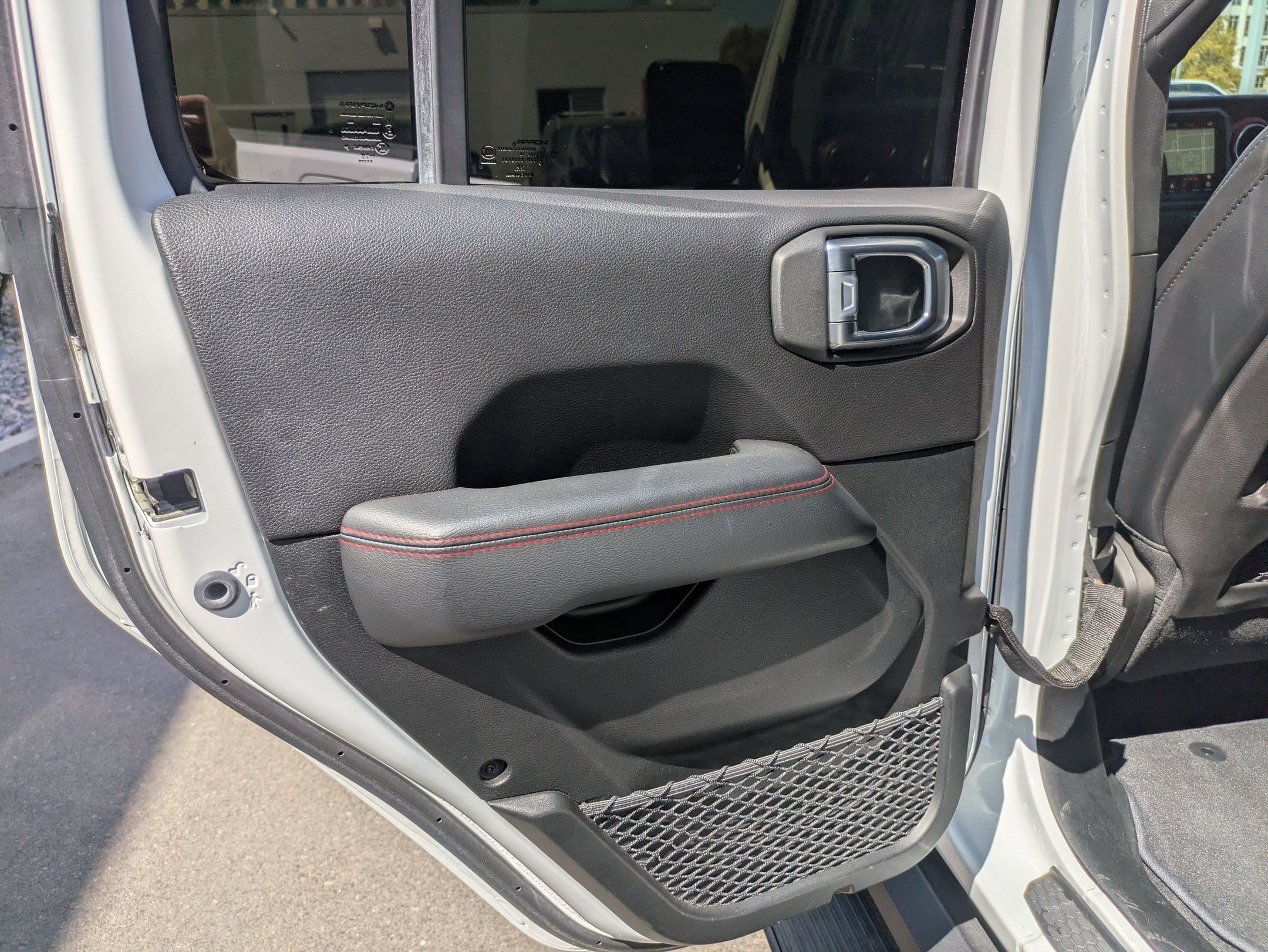 2020 Jeep Gladiator Rubicon photo 28
