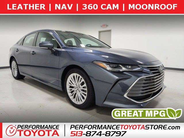 2019 Toyota Avalon Limited's photo