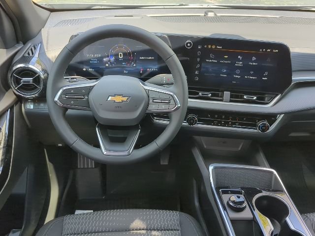 2026 Chevrolet Equinox LT photo 3