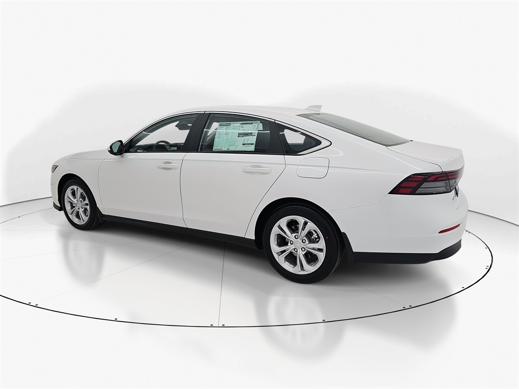 2025 Honda Accord LX photo 9