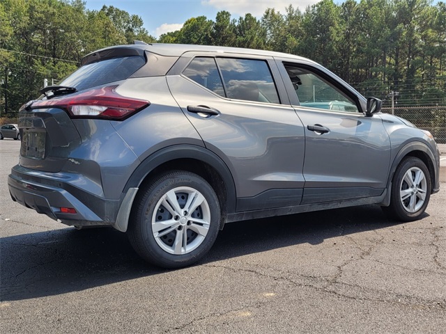 2024 Nissan Kicks S photo 3