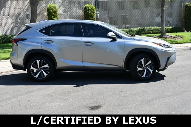 2020 Lexus NX 300 photo 2
