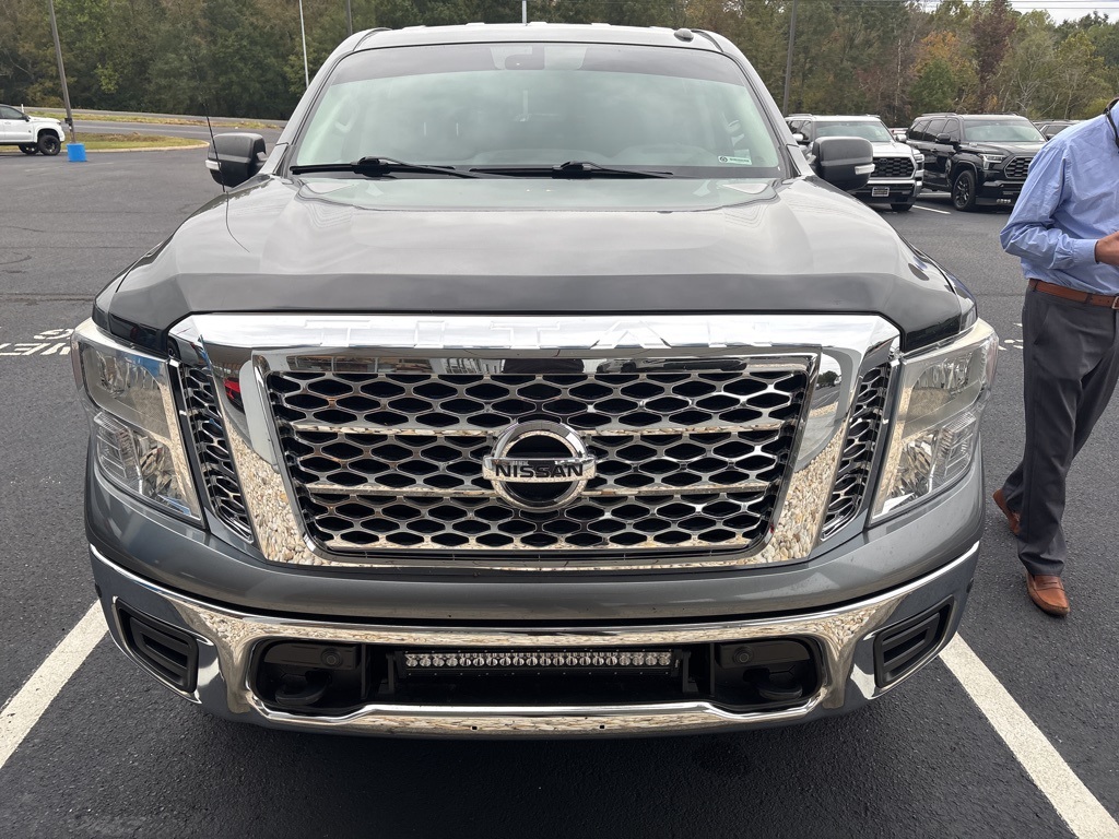 2018 Nissan Titan SV