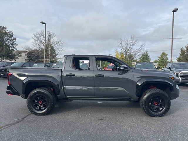 2025 Toyota Tacoma TRD Pro 4x4 photo 2