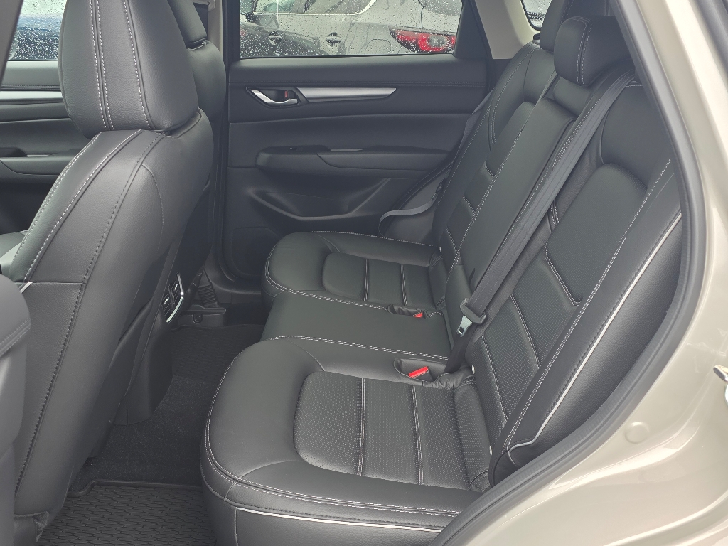 2025 Mazda CX-5 2.5 S Preferred photo 11