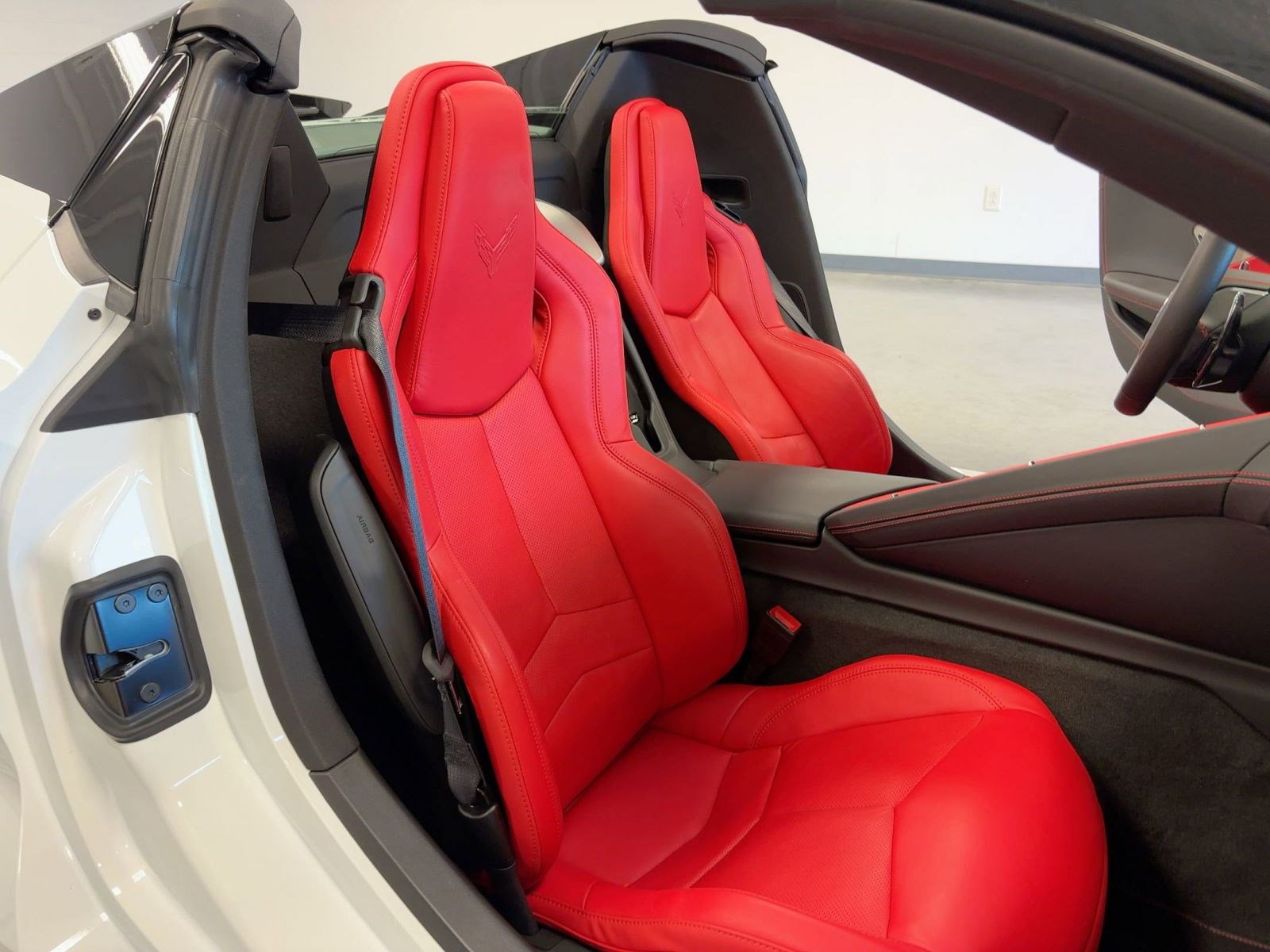 2025 Chevrolet Corvette Stingray 2LT Convertible photo 25