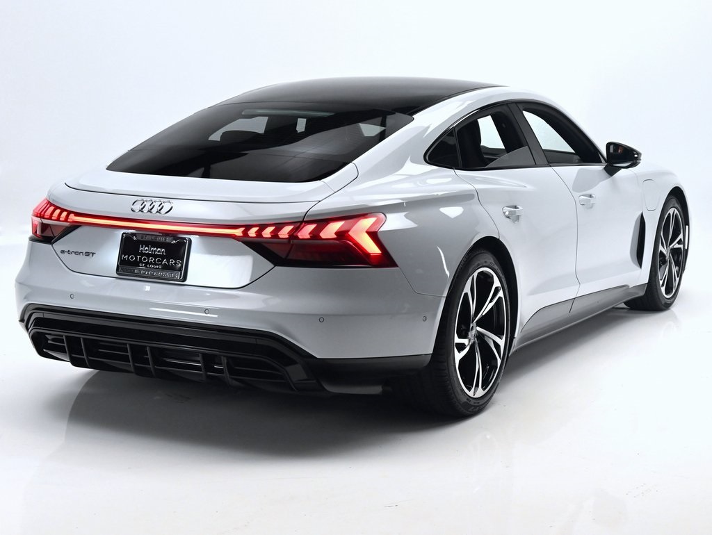 2022 Audi e-tron GT Prestige photo 4